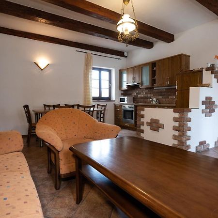Apartments 3 In The Historic Part Of Зноймо Екстериор снимка