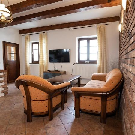 Apartments 3 In The Historic Part Of Зноймо Екстериор снимка